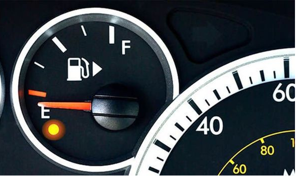 How Many Miles Once Gas Light Comes on Jeep: Decoding the Driving Range