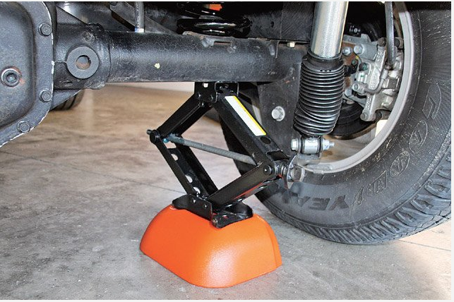 How to Safely Jack Up a Jeep Wrangler: Expert Tips