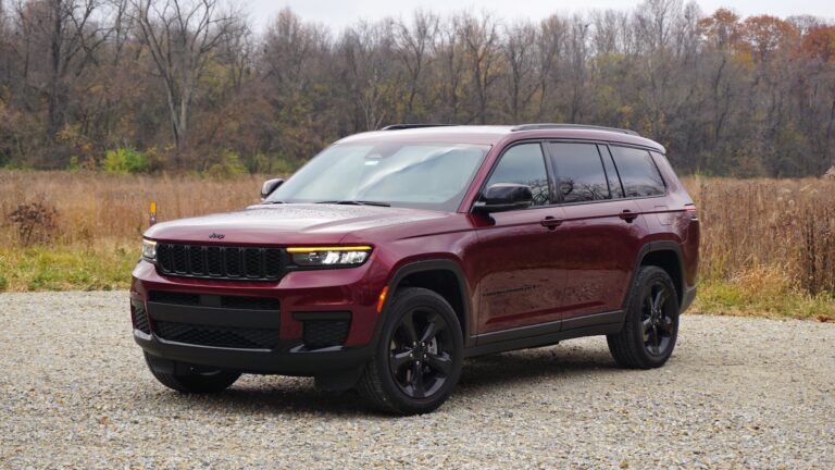2023 Jeep Grand Cherokee Laredo Reviews