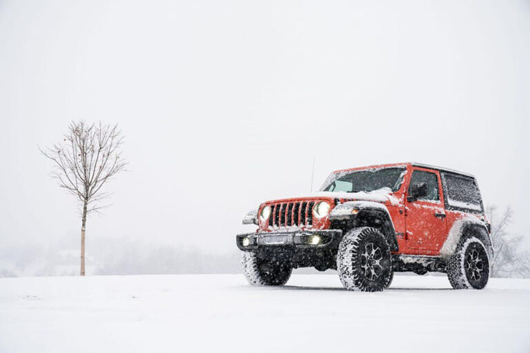 Can Jeeps Drive in Snow