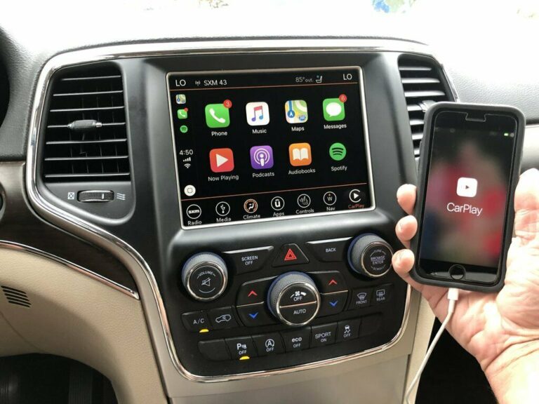 Does 2017 Jeep Grand Cherokee Have Apple Carplay
