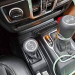 How to Switch to 4Wd in Jeep Wrangler: Expert Tips