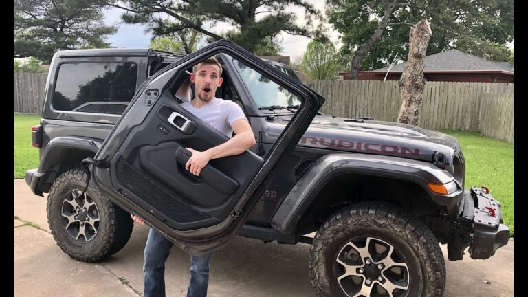 How to Take Doors off a Jeep