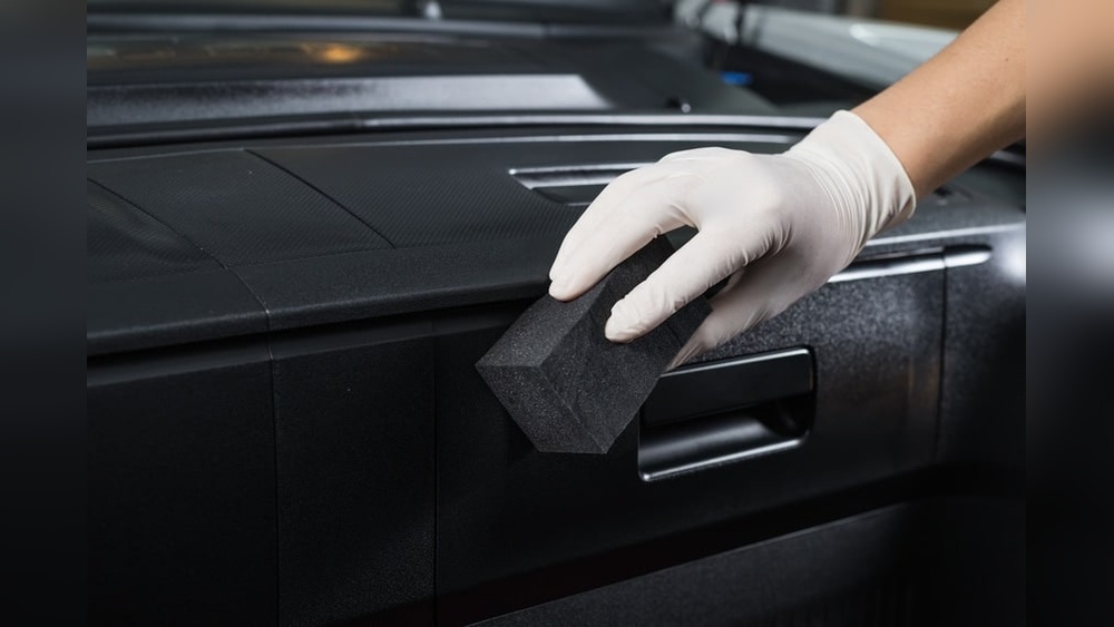 How Do You Get Scratches Out of Plastic Car Interior