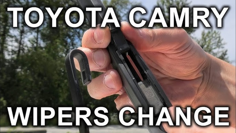 How to Change Windshield Wiper Blades on a Toyota Camry